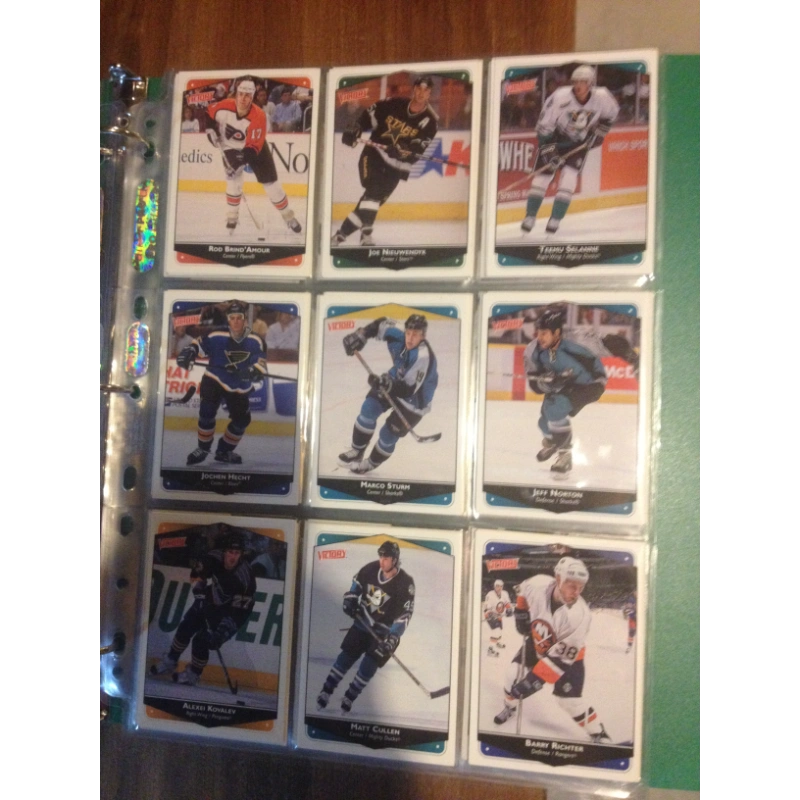 Hockey Cards: Assorted Pack #1 [Pinnacle+Pacific...] BooksCardsNBikes