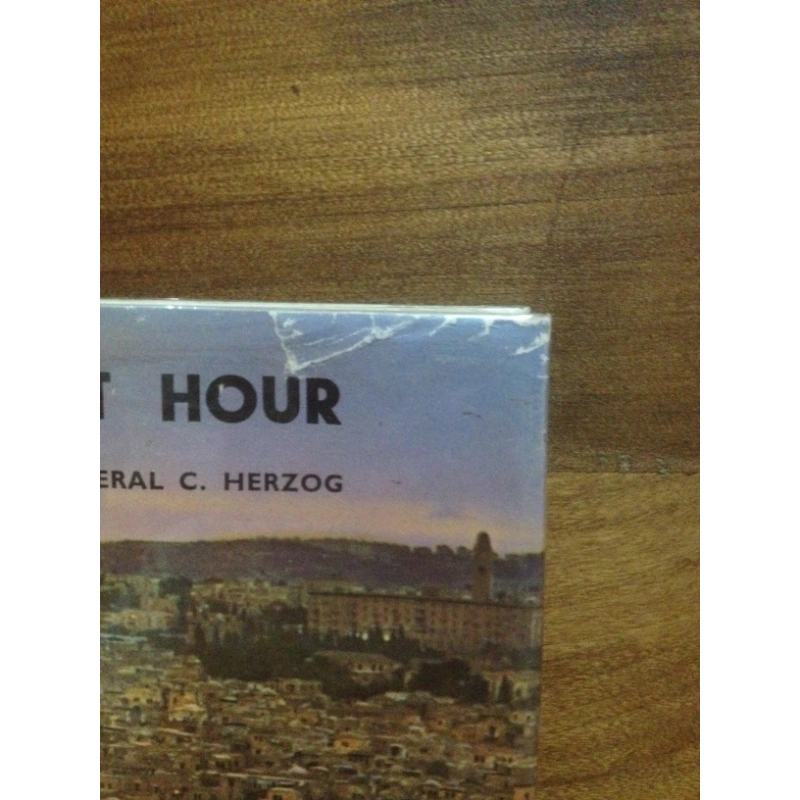 ISRAELS FINEST HOUR     RADIO COMMENTARIES BY: GENERAL H. HERZOG BooksCardsNBikes