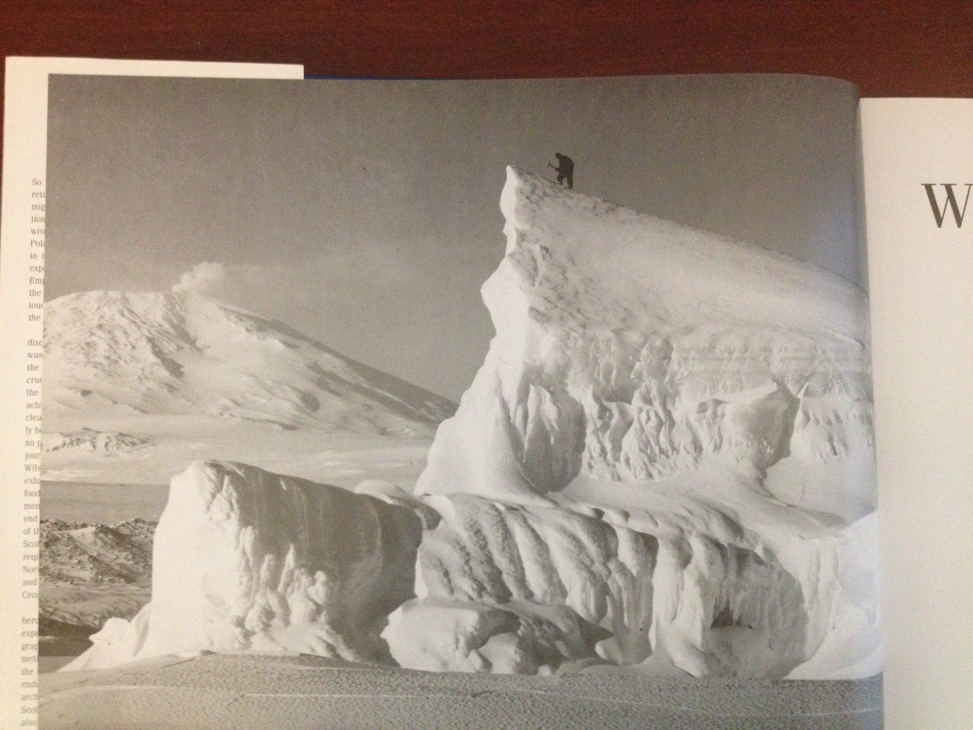 WITH SCOTT TO THE POLICE THE TERRA NOVA EXPEDITION 1910-1913, THE PHOTOGRAPHS OF HERBERT PONTING BooksCardsNBikes